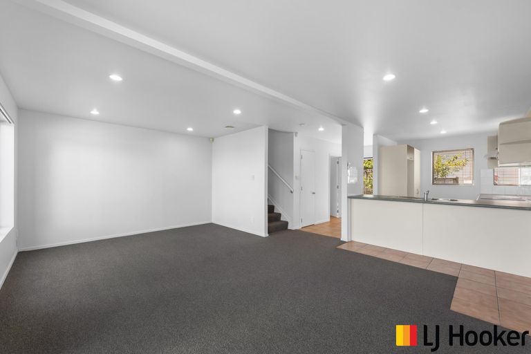 Photo of property in 25/45 Secoia Crescent, Mangere, Auckland, 2022