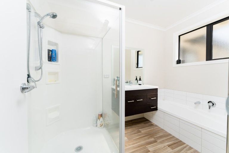 Photo of property in 10 Saint James Place, Fairfield, Dunedin, 9018