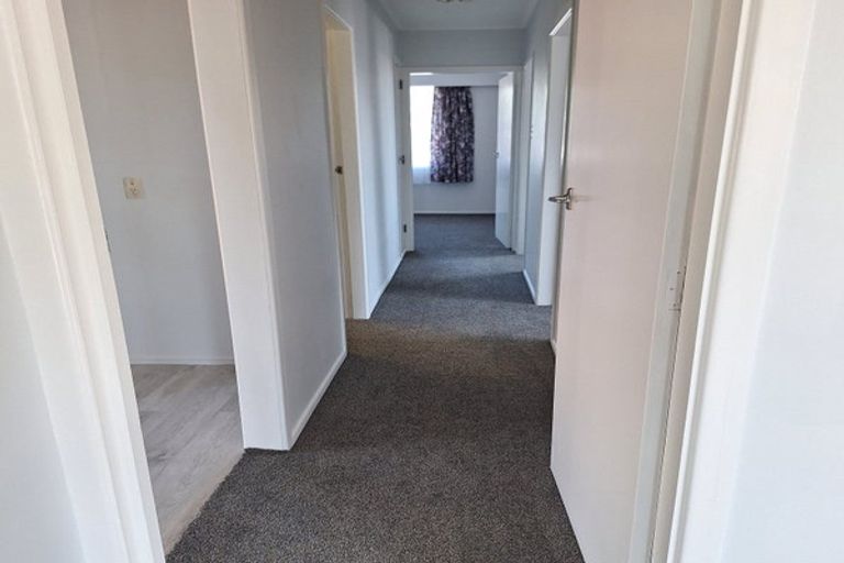 Photo of property in 12 Clifton Drive, Waitara, 4320