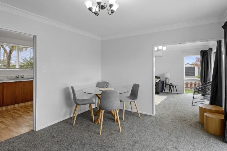 Photo of property in 3 Carteret Place, Aranui, Christchurch, 8061