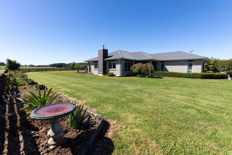 Photo of property in 11 Adelaide Road, Dannevirke, 4978