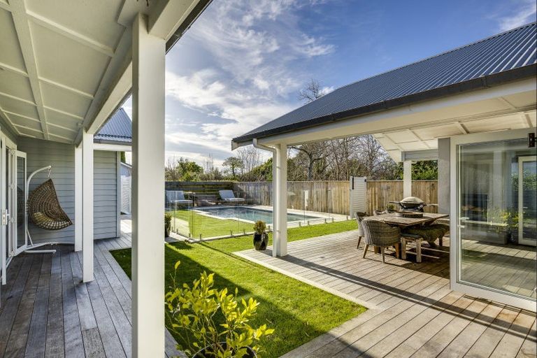 Photo of property in 18 Reynolds Road, Havelock North, 4130