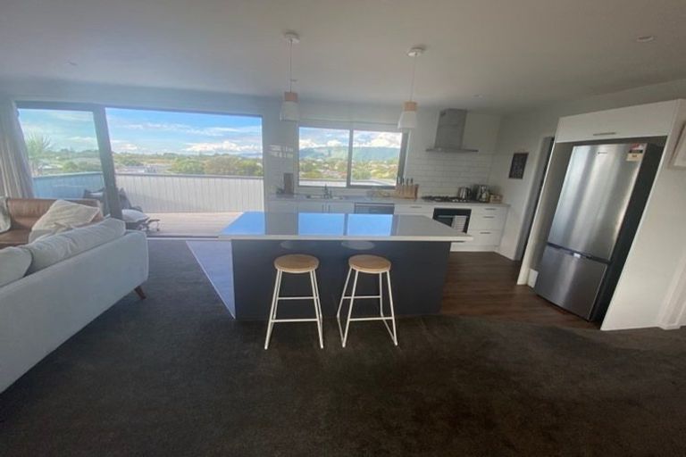 Photo of property in 115 Queens Road, Waikanae Beach, Waikanae, 5036