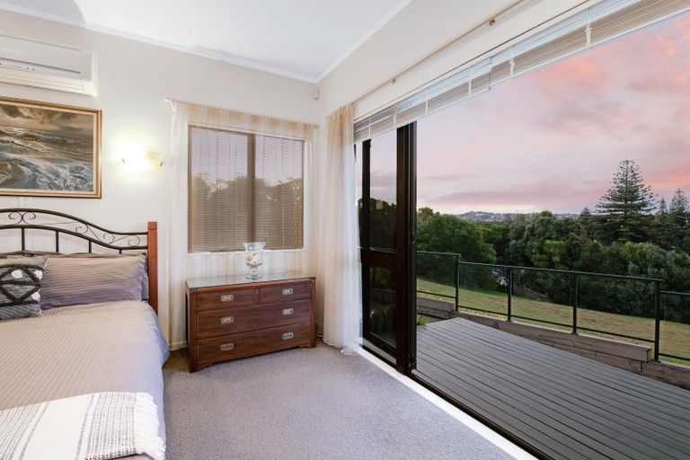 Photo of property in 3/42 Amorino Drive, Red Beach, 0932