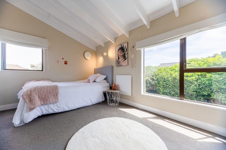 Photo of property in 42 Awanui Drive, Waikanae, 5036