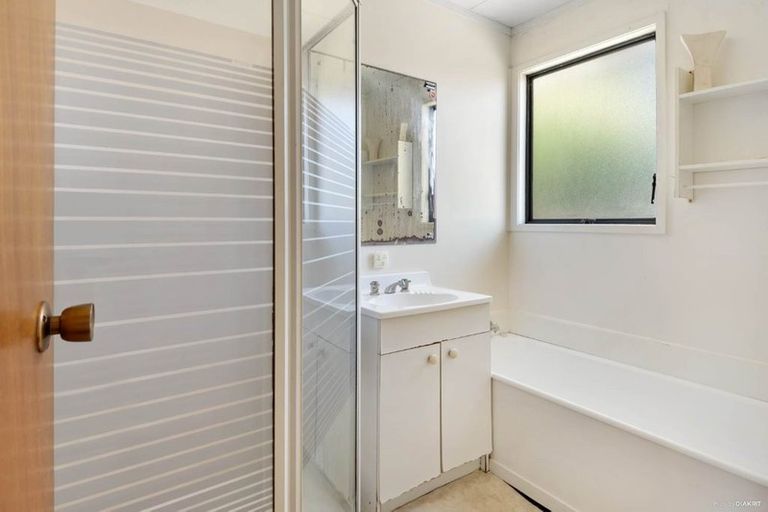 Photo of property in 139 Moire Road, West Harbour, Auckland, 0618