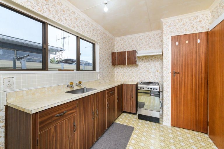 Photo of property in 2 Bethel Court, Milson, Palmerston North, 4414