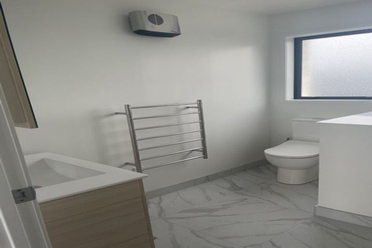 Photo of property in 9/59 Matipo Road, Te Atatu Peninsula, Auckland, 0610