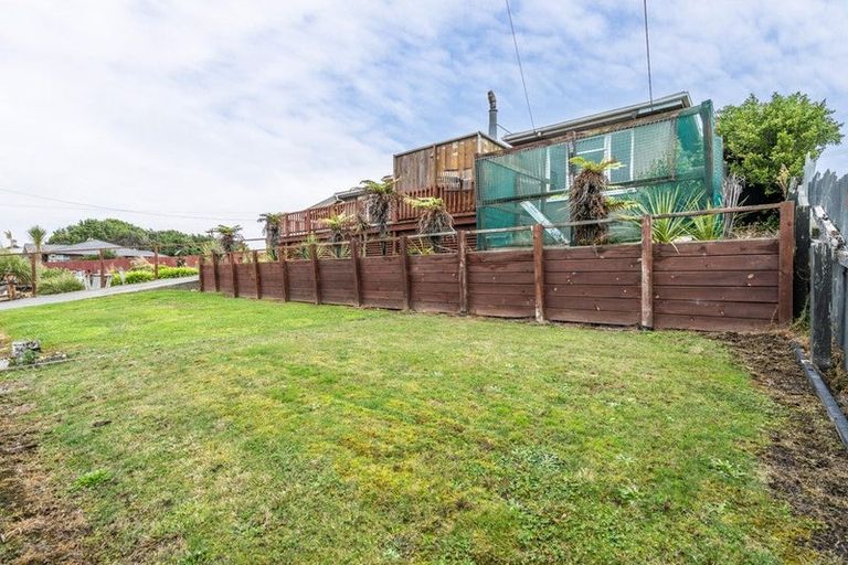 Photo of property in 44 Ocean Beach Road, Bluff, 9814