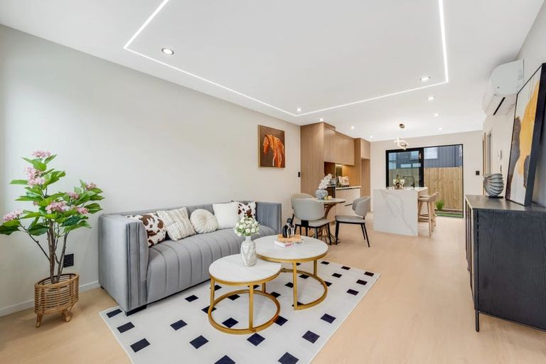 Photo of property in 2/127 Ridge Road, Howick, Auckland, 2014