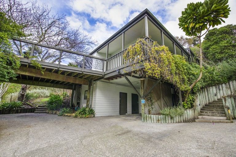 Photo of property in 72 Tauroa Road, Havelock North, 4130