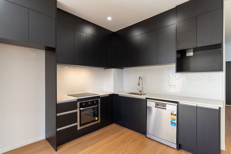 Photo of property in 6 Rangimarie Close, Opaheke, Papakura, 2113