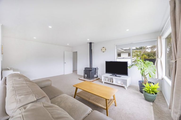 Photo of property in 46 Awaruku Road, Torbay, Auckland, 0630