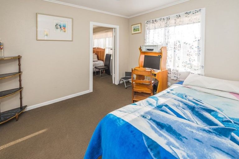 Photo of property in 28 Miro Street, Castlecliff, Whanganui, 4501