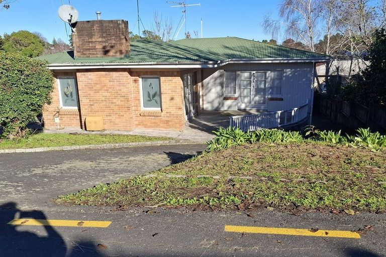 Photo of property in 93 Lake Crescent, Hamilton Lake, Hamilton, 3204