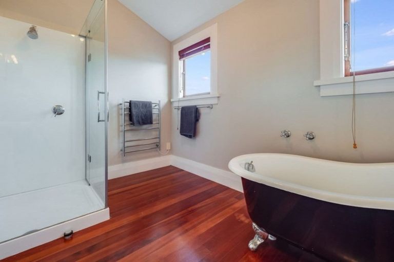 Photo of property in 366d Devonport Road, Tauranga South, Tauranga, 3112