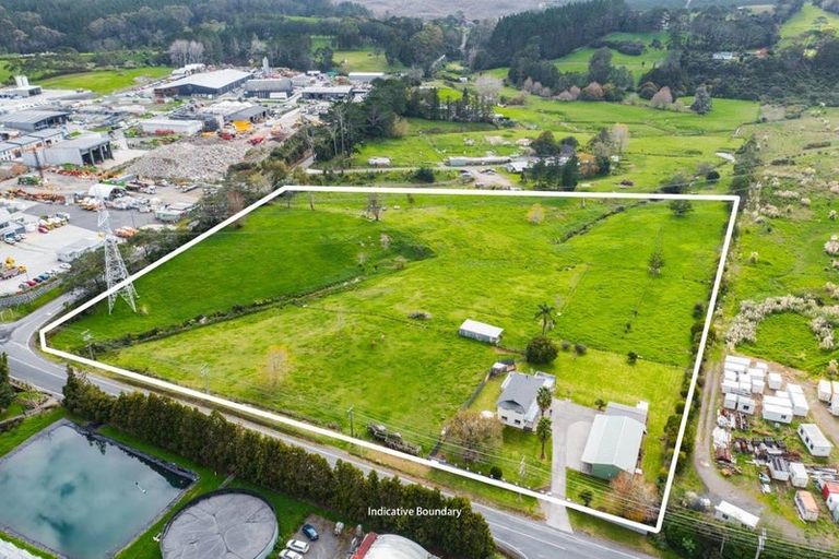 Photo of property in 6 Deacon Road, Riverhead, Kumeu, 0892