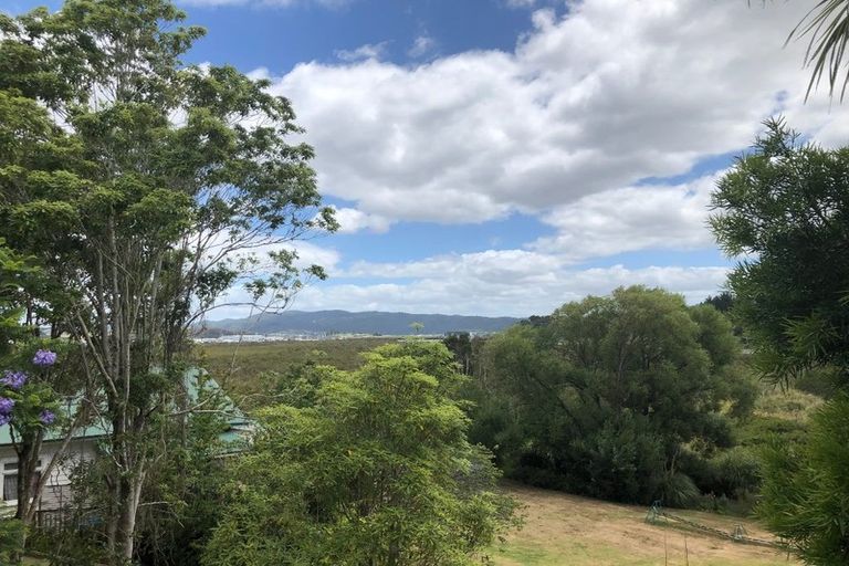 Photo of property in 2 Waimahanga Road, Onerahi, Whangarei, 0110