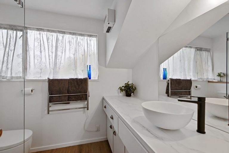 Photo of property in 370b Yaldhurst Road, Russley, Christchurch, 8042