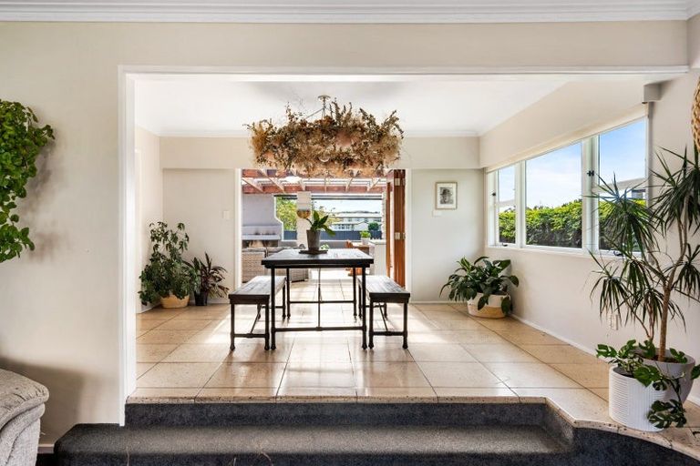 Photo of property in 125 Gloucester Street, Taradale, Napier, 4112