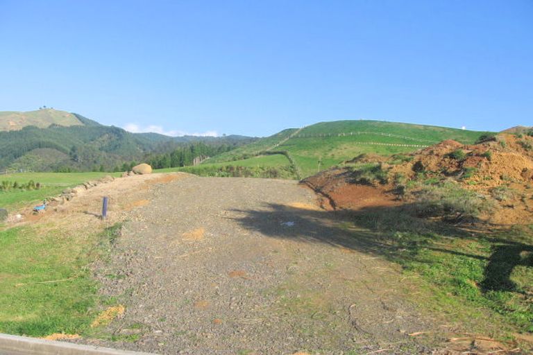 Photo of property in 16 Ohuka Place, Whitianga, 3510