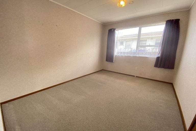 Photo of property in 60 Casuarina Road, Half Moon Bay, Auckland, 2012