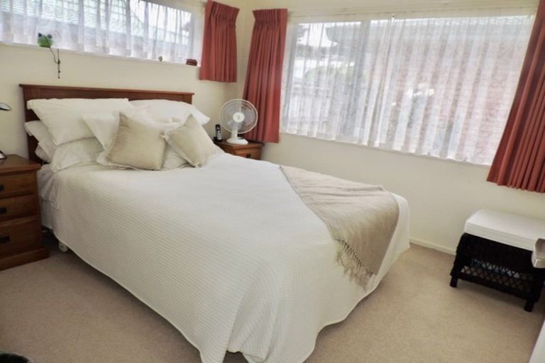 Photo of property in Redwood Village, 6/42 Main Road, Tawa, Wellington, 5028