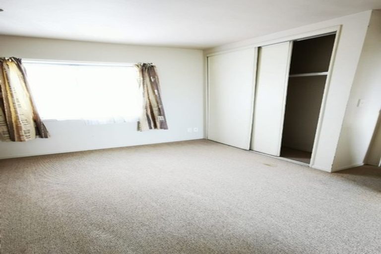 Photo of property in 2b/8 Crown Lynn Place, New Lynn, Auckland, 0600