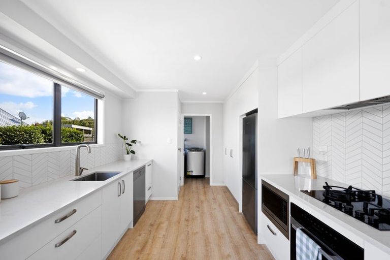 Photo of property in 12 Hibiscus Avenue, Hamilton Lake, Hamilton, 3204