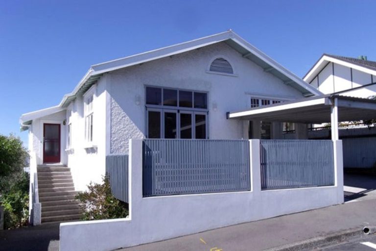 Photo of property in 16 Lighthouse Road, Bluff Hill, Napier, 4110