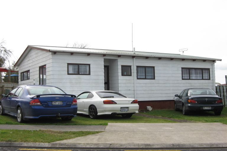 Photo of property in 30 Kowhai Street, Inglewood, 4330