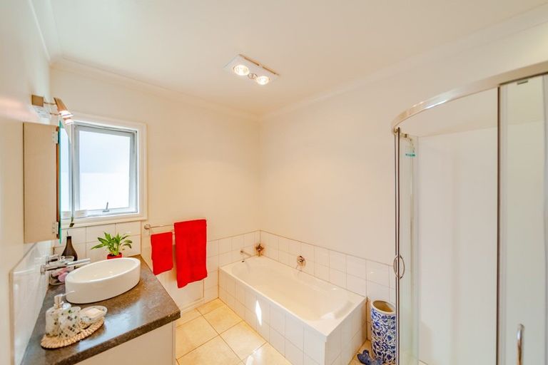 Photo of property in 4 Highgrove Place, Waipukurau, 4200