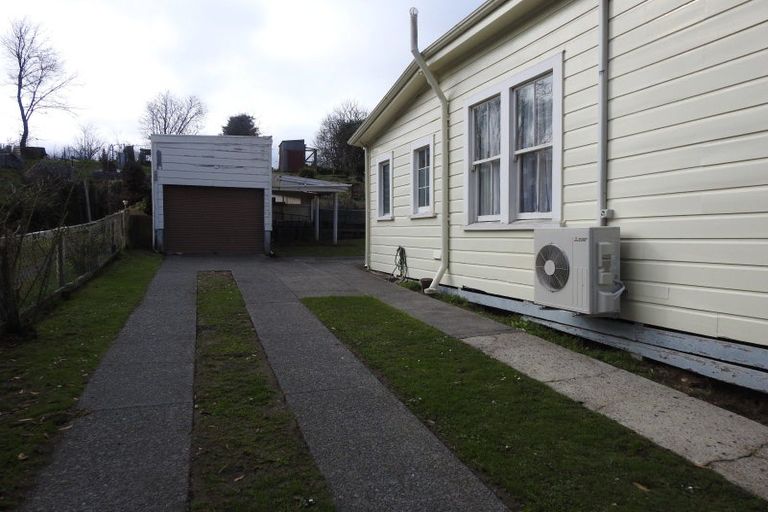 Photo of property in 2 Moa Street, Taihape, 4720