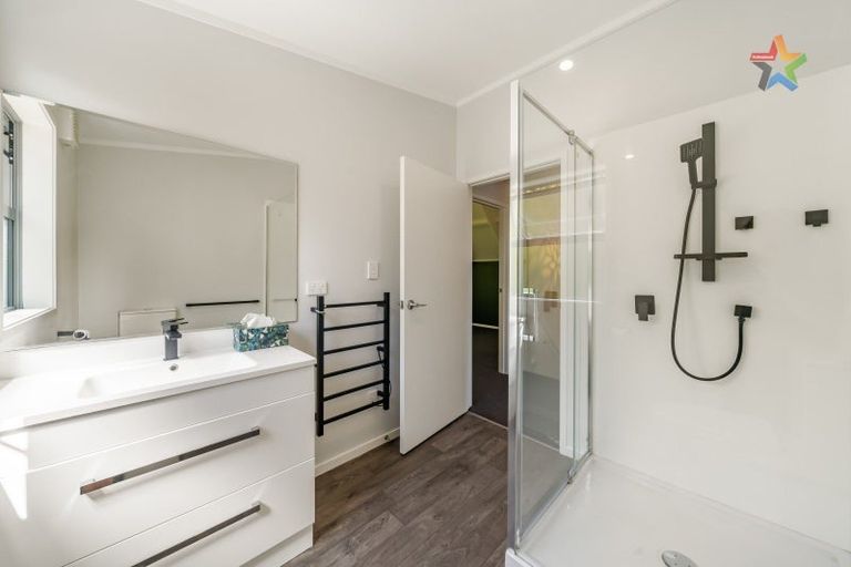 Photo of property in 129 Manuka Street, Stokes Valley, Lower Hutt, 5019