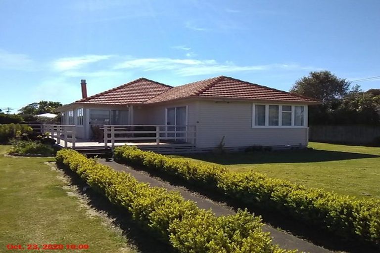 Photo of property in 19 Cologne Street, Martinborough, 5711
