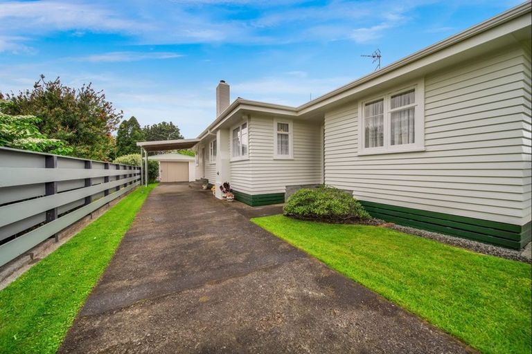 Photo of property in 56 Reid Avenue, Hawera, 4610