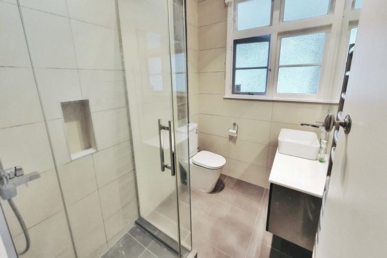 Photo of property in 210 Onewa Road, Birkenhead, Auckland, 0626