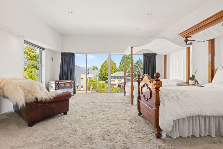 Photo of property in 19 Kilmore Street, Christchurch Central, Christchurch, 8013