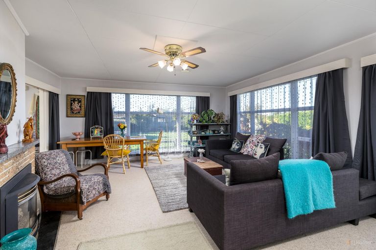 Photo of property in 15 Rugby Street, Waimate, 7924