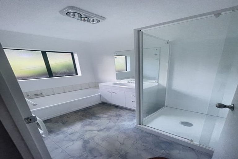 Photo of property in 63a Harmel Road, Glendene, Auckland, 0602