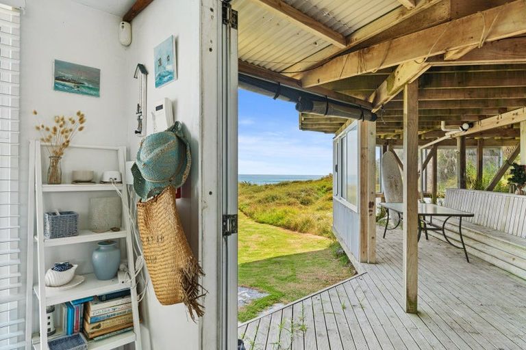 Photo of property in 285 Pukehina Parade, Pukehina, 3189