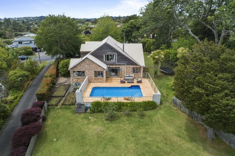 Photo of property in 24 Rame Road, Greenhithe, Auckland, 0632