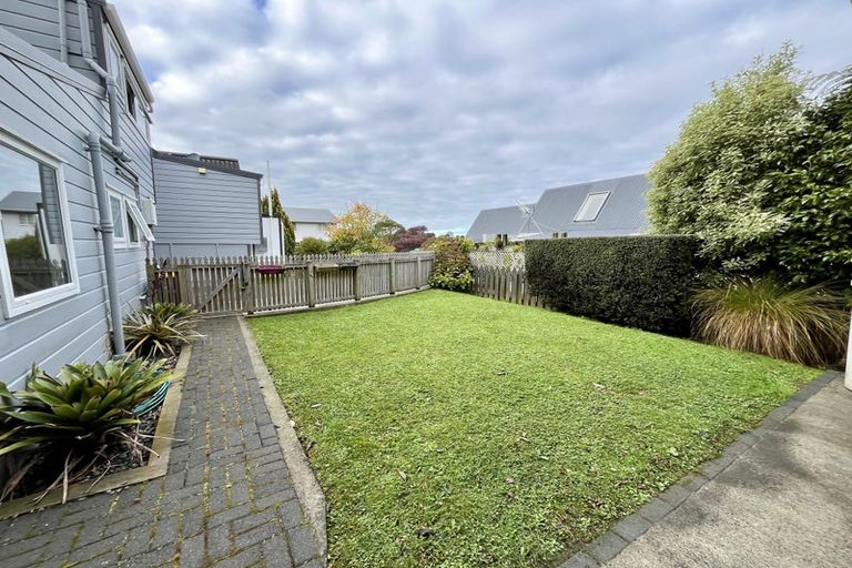 Photo of property in 35b Amapur Drive, Khandallah, Wellington, 6035