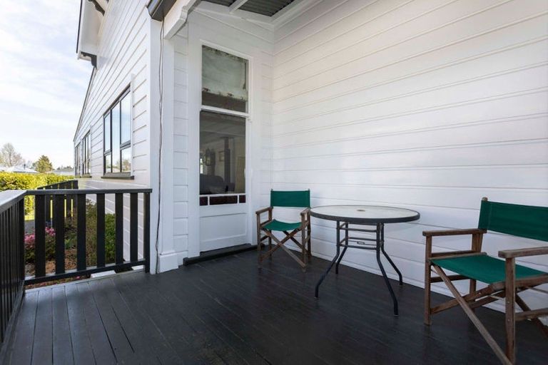 Photo of property in 21 Victoria Avenue, Dannevirke, 4930