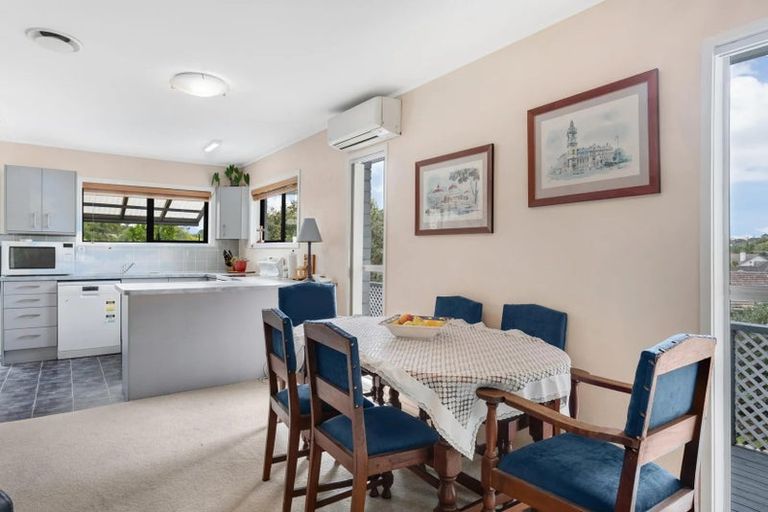 Photo of property in 58b Mirrabooka Avenue, Botany Downs, Auckland, 2010