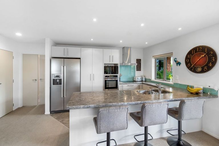 Photo of property in 8 Bayview Park Lane, Orewa, 0931