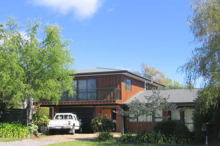 Photo of property in 6 Rainbow Drive, Rainbow Point, Taupo, 3330