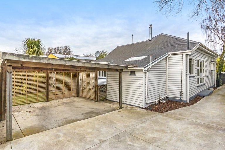 Photo of property in 1/221 Edgeware Road, Edgeware, Christchurch, 8013