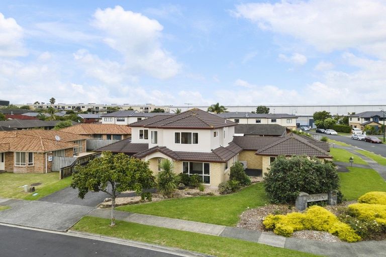 Photo of property in 2 Derg Place, East Tamaki, Auckland, 2013