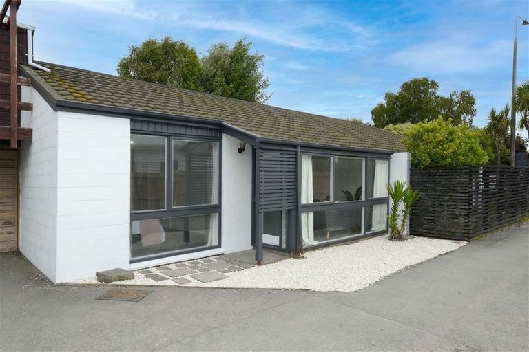 Photo of property in 2/136 Clarence Street, Riccarton, Christchurch, 8011